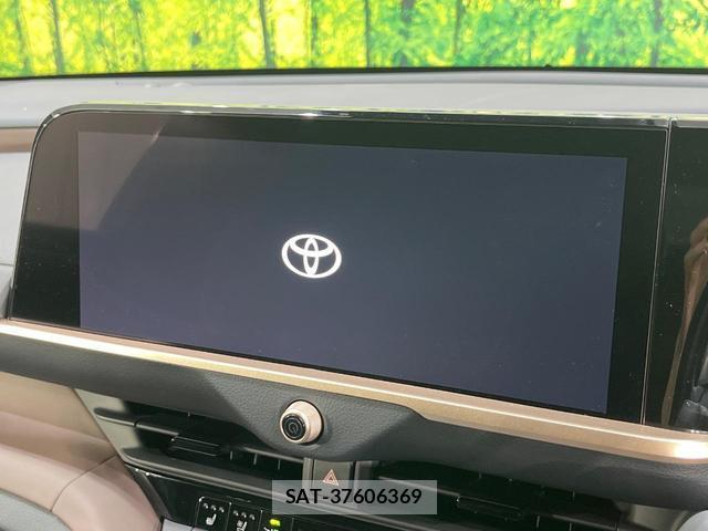 Toyota Crown Crossover 2023-09 8855978-2
