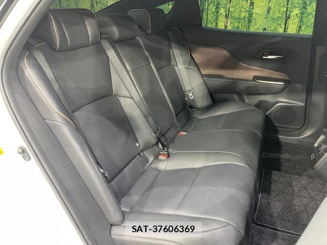 Toyota Crown Crossover 2023-09 8855978-8