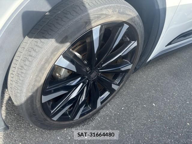 Toyota Crown Crossover 2023-04 8856146-2
