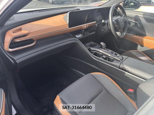 Toyota Crown Crossover 2023-04 8856146-3