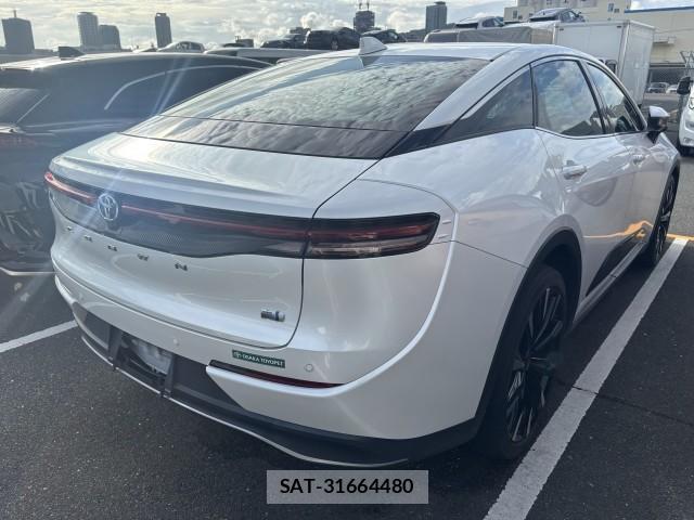 Toyota Crown Crossover 2023-04 8856146-4