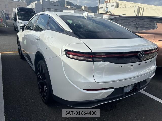 Toyota Crown Crossover 2023-04 8856146-5