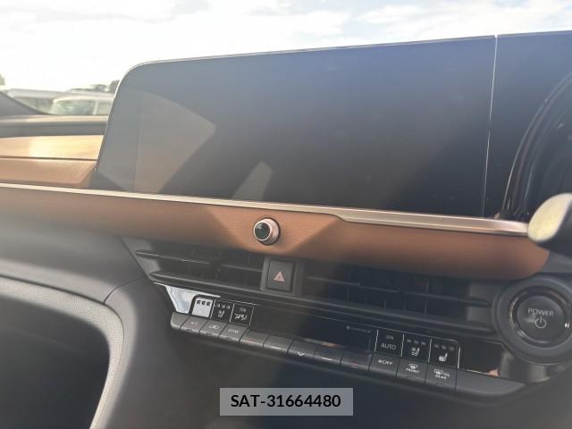 Toyota Crown Crossover 2023-04 8856146-8