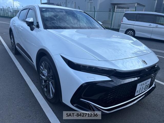 Toyota Crown Crossover 2023-03 8856162-1