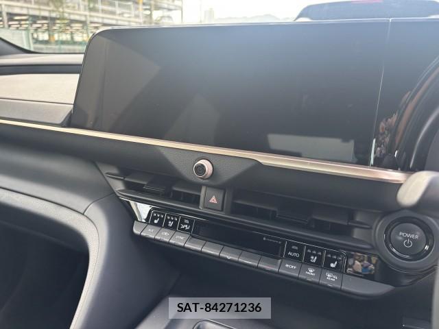Toyota Crown Crossover 2023-03 8856162-10