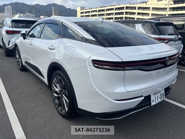 Toyota Crown Crossover 2023-03 8856162-3