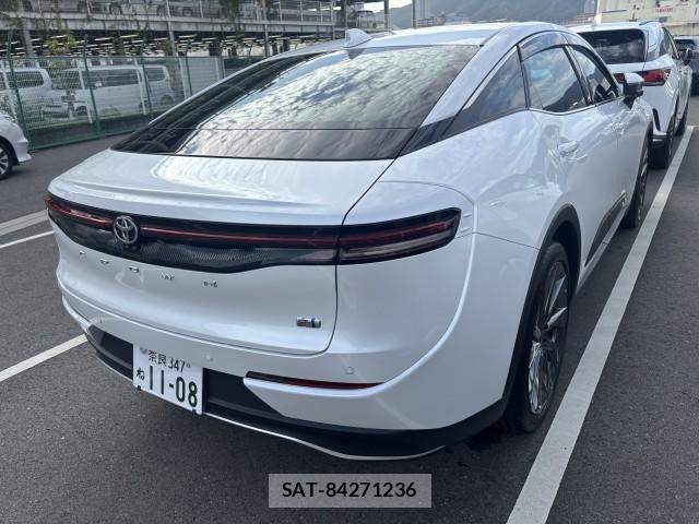 Toyota Crown Crossover 2023-03 8856162-4