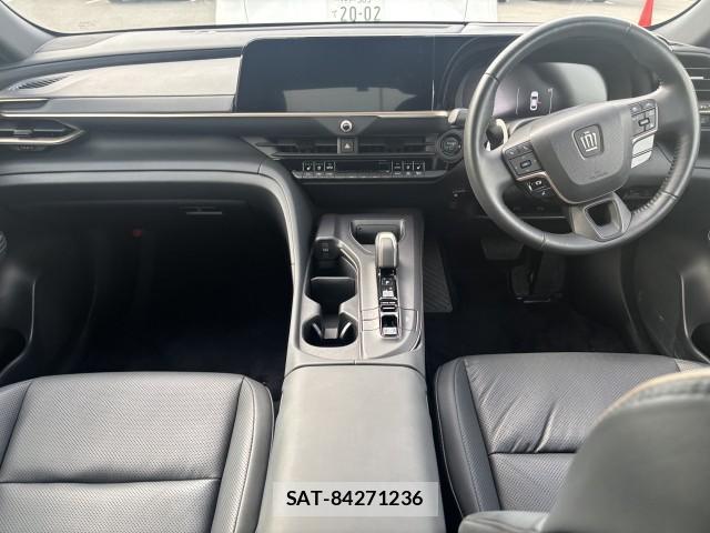 Toyota Crown Crossover 2023-03 8856162-8