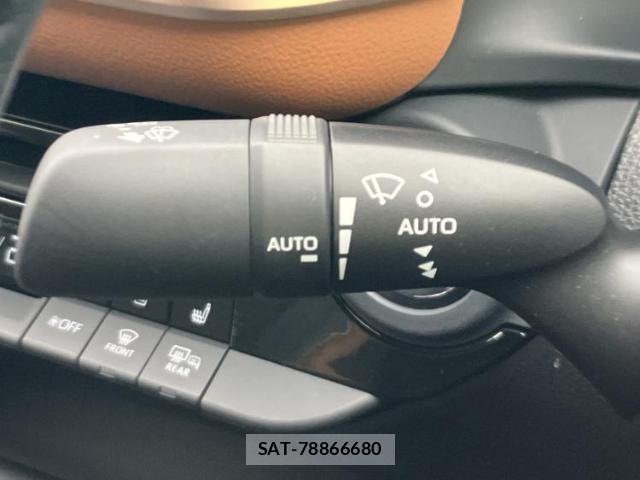Toyota Crown Crossover 2023-08 8856877-16