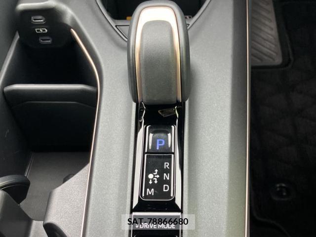 Toyota Crown Crossover 2023-08 8856877-17