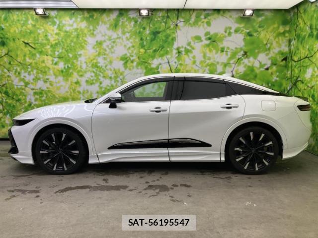Toyota Crown Crossover 2023-04 8857070-1