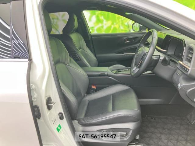 Toyota Crown Crossover 2023-04 8857070-3