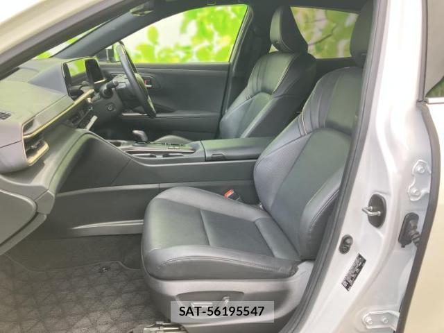 Toyota Crown Crossover 2023-04 8857070-5