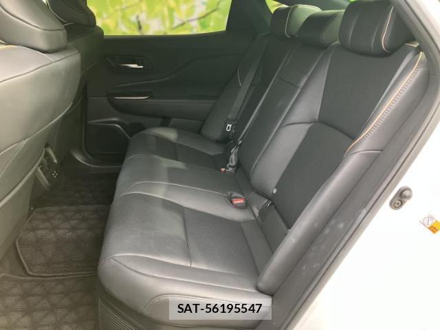 Toyota Crown Crossover 2023-04 8857070-6