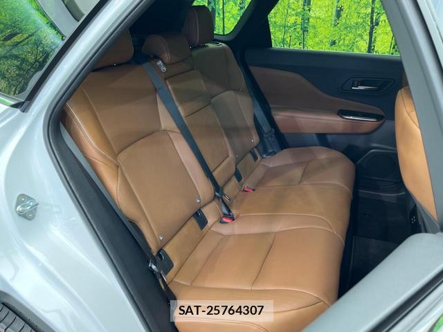 Toyota CROWN ESTATE 2025-09 8855041-8