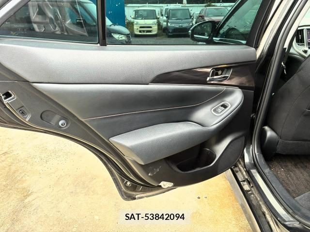 Toyota CROWN HYBRID 2013-04 8853955-11