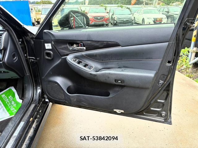 Toyota CROWN HYBRID 2013-04 8853955-14