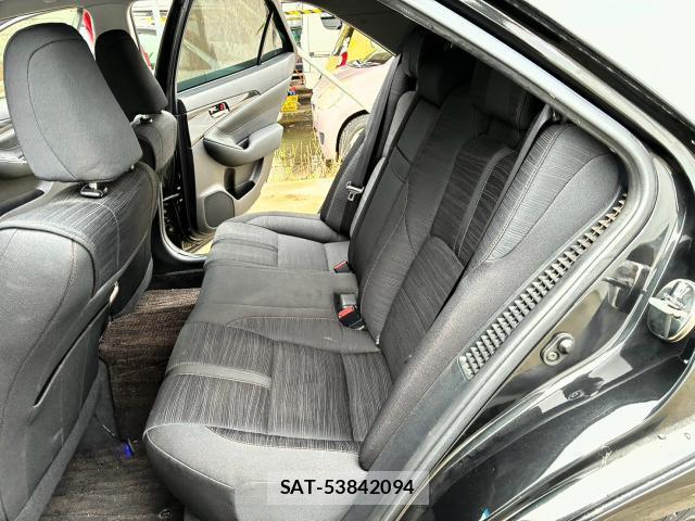 Toyota CROWN HYBRID 2013-04 8853955-17