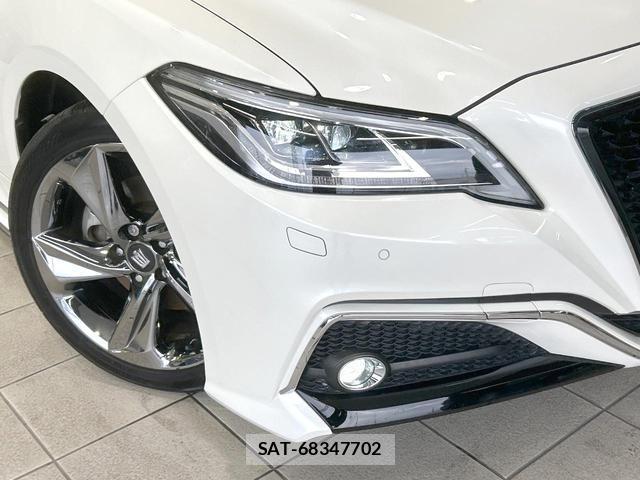 Toyota CROWN HYBRID 2020-07 8854330-11