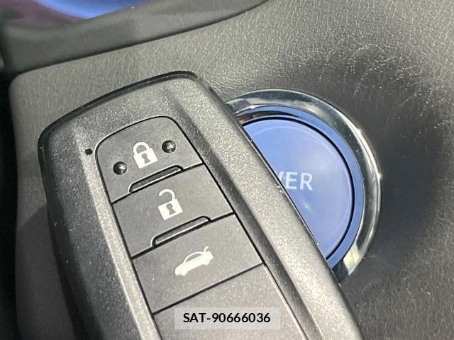 Toyota CROWN HYBRID 2018-11 8854457-6