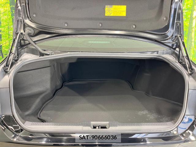 Toyota CROWN HYBRID 2018-11 8854457-9