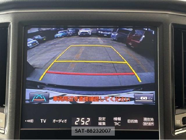 Toyota CROWN HYBRID 2017-10 8854499-13