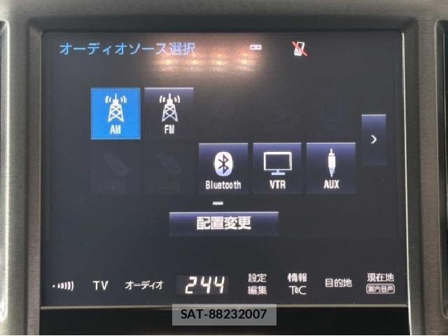 Toyota CROWN HYBRID 2017-10 8854499-14
