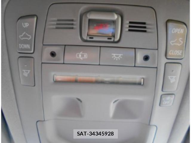 Toyota CROWN HYBRID 2018-02 8855776-11