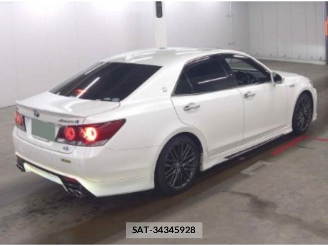 Toyota CROWN HYBRID 2018-02 8855776-3