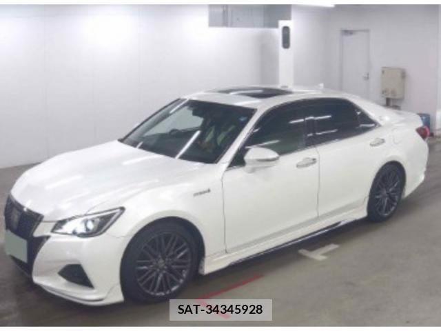 Toyota CROWN HYBRID 2018-02 8855776-5