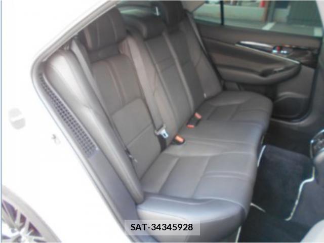 Toyota CROWN HYBRID 2018-02 8855776-8