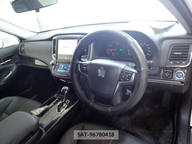 Toyota CROWN HYBRID 2013-11 8855788-2