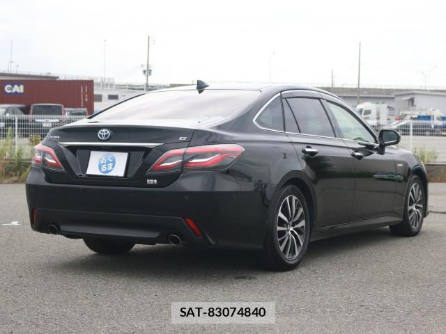 Toyota CROWN HYBRID 2018-07 8856022-13