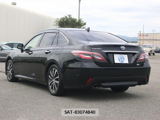 Toyota CROWN HYBRID 2018-07 8856022-14