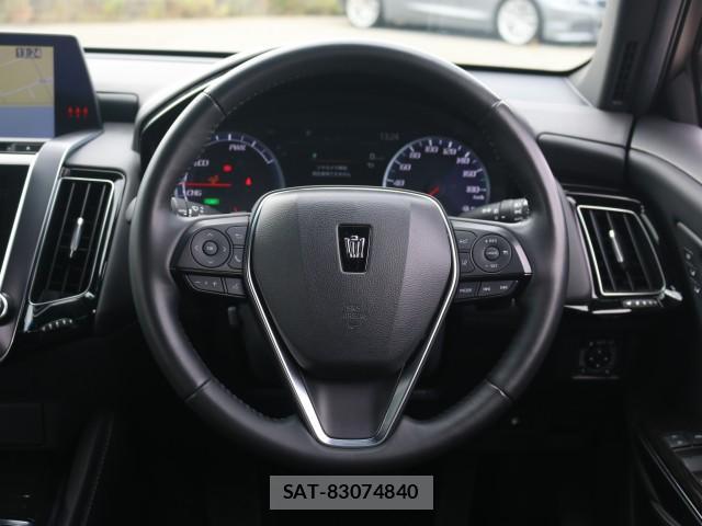 Toyota CROWN HYBRID 2018-07 8856022-17