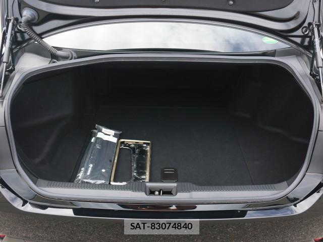 Toyota CROWN HYBRID 2018-07 8856022-18
