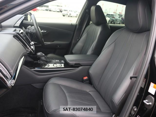 Toyota CROWN HYBRID 2018-07 8856022-5
