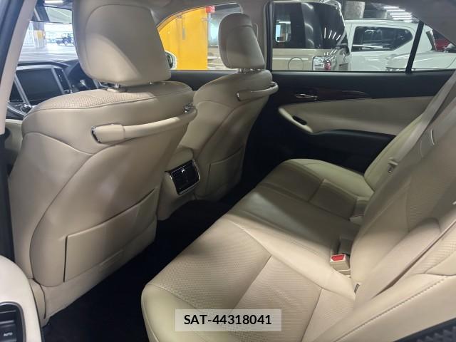 Toyota CROWN HYBRID 2013-10 8856168-2