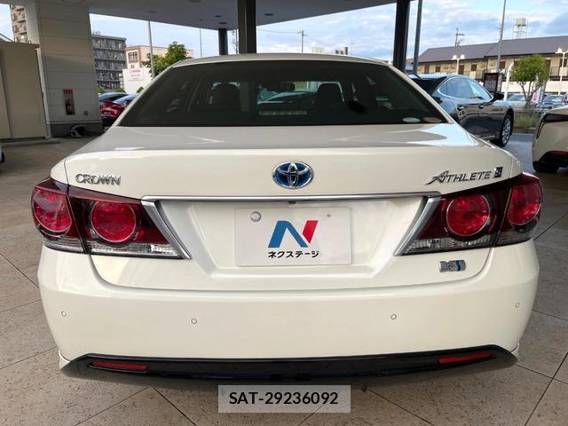 Toyota CROWN HYBRID 2017-01 8856199-14