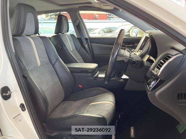 Toyota CROWN HYBRID 2017-01 8856199-7