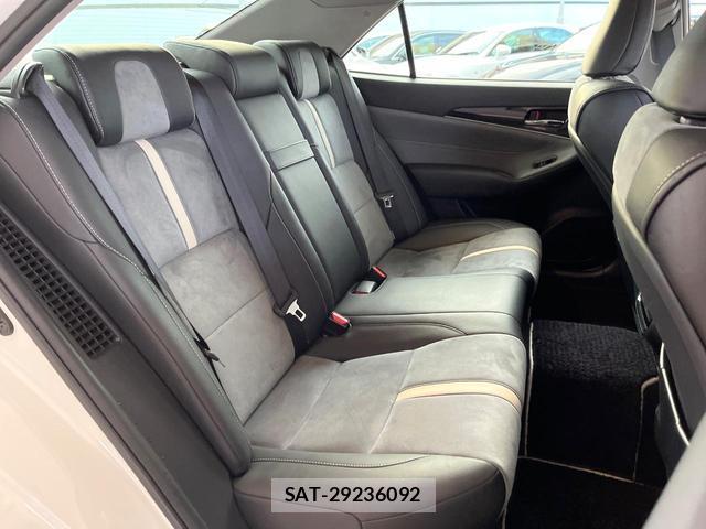 Toyota CROWN HYBRID 2017-01 8856199-8