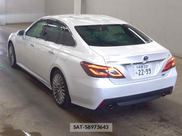 Toyota CROWN HYBRID 2021-02 8856253-1