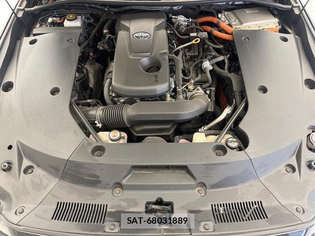 Toyota CROWN HYBRID 2018-11 8856799-18