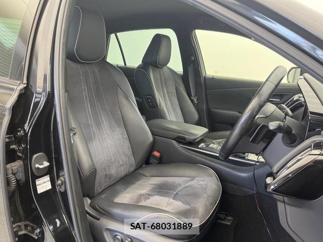 Toyota CROWN HYBRID 2018-11 8856799-9