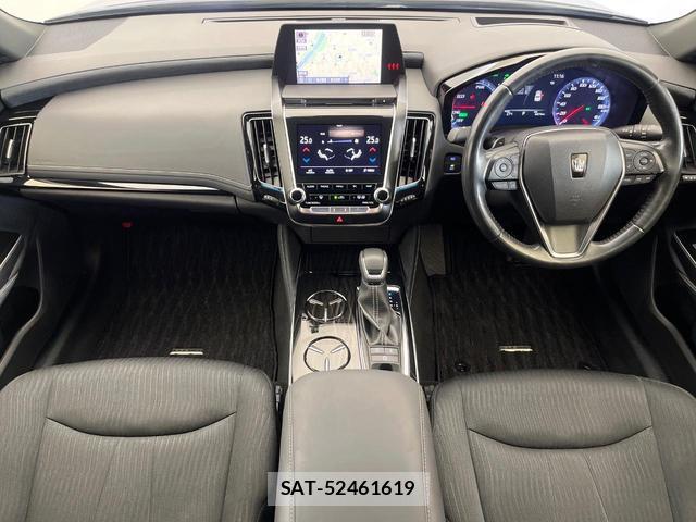 Toyota CROWN HYBRID 2019-04 8856800-1