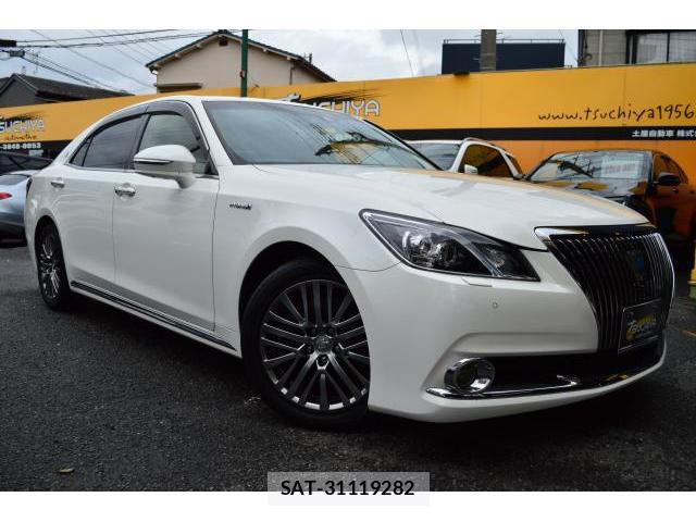 Toyota CROWN MAJESTA 2017-07 8854465-0