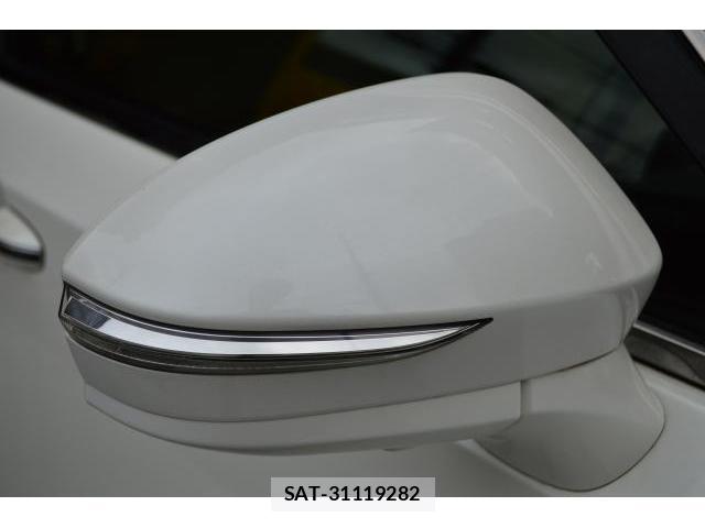 Toyota CROWN MAJESTA 2017-07 8854465-10