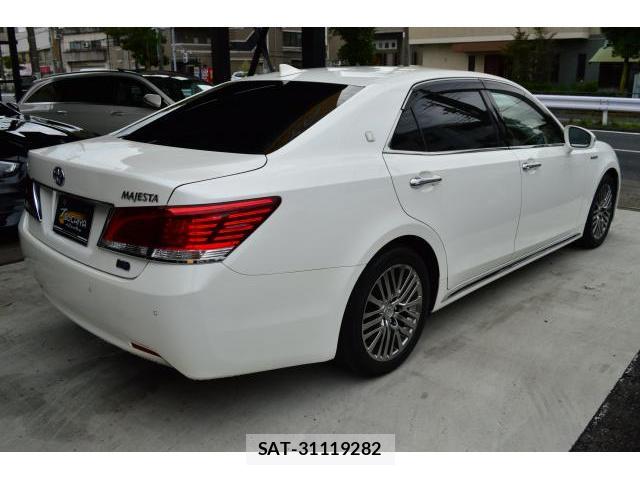 Toyota CROWN MAJESTA 2017-07 8854465-4