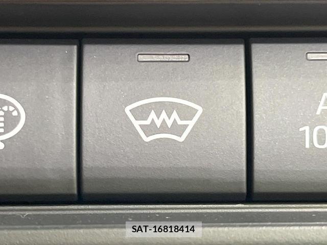 Toyota CROWN 2023-12 8853830-6