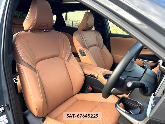 Toyota CROWN 2023-11 8854451-8